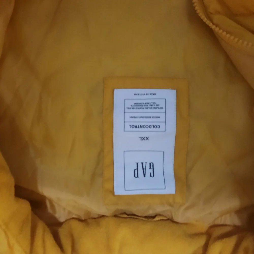 GAP Yellow Puffer Vest - Picture 3 of 4